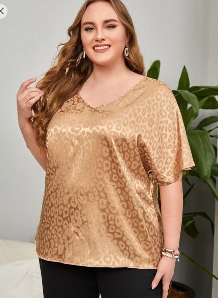 Shein Plus Leopard Print V Neck Top, M -.
