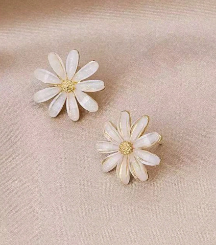 Shein 1 Pair Elegant Crystal Daisy Flower Earrings +