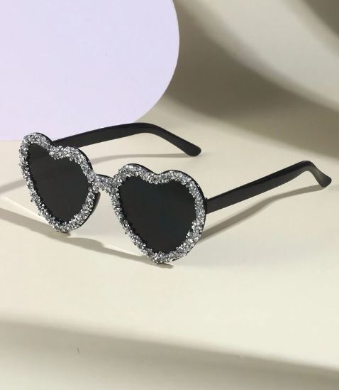 Shein 1pc Y2K Retro Dopamine Heart Shaped Unibrow Sunglasses /