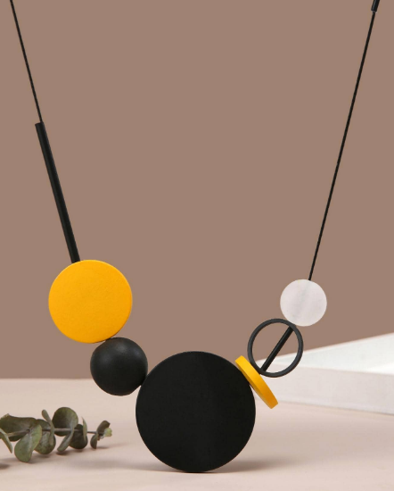 Shein 1pc Fashion Wooden Round & Bead Decor Bib Necklace +