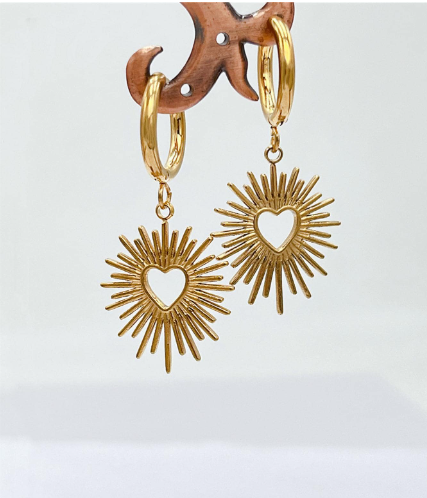 Shein Hollow Out Heart Detail Sun Drop Earrings>