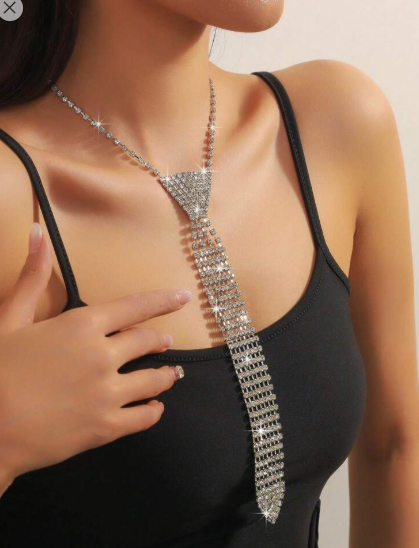 Shein 1pc Rhinestone Decorated Arrow Shaped Fashion Tie +