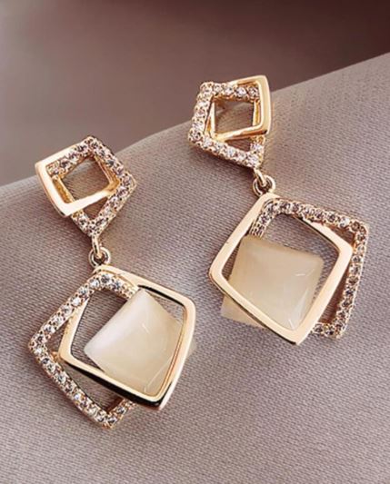 Shein Geometric Design Dangle Earrings For Women +