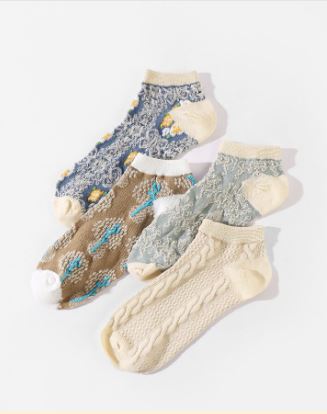 Shein 4pairs Floral Pattern Ankle Socks +