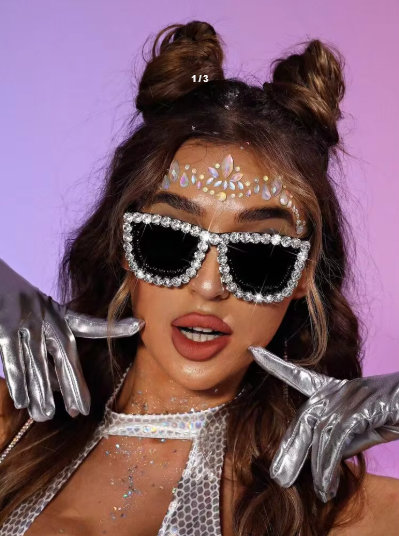 Shein A Pair Of Rhinestone-Embellished Fashion Glasses