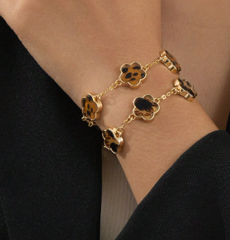 Shein 2pcs Fashionable Classic Leopard Print & Clover Charm Bracelets Set +