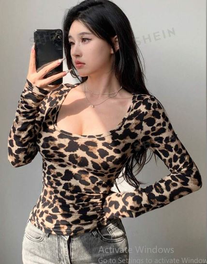 Shein Round Neck Slim Fit Leopard Print Long Sleeve T-Shirt /