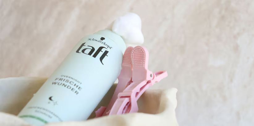 Schwarzkopf Taft Dry Shampoo Foam Overnight Fresh Wonder Hairstyling with Caring 150 ml +