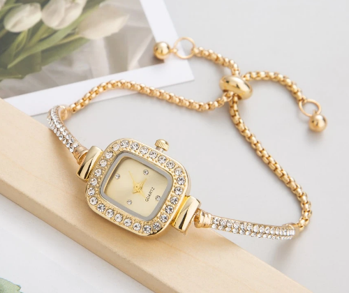 Shein Ladies' Bracelet Watch With Rhinestones Decor & Quartz +