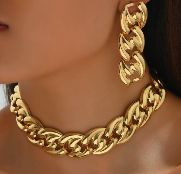 Shein Gold Chain Necklace And 1pair Statement Metal Earrings Set +