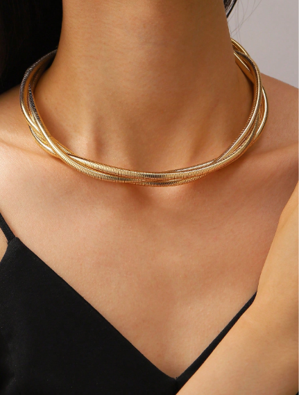 Shein 1pc Fashionable Minimalist Snake Bone Woven Necklace/Choker +