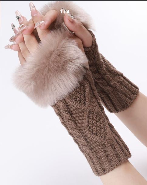 Shein 1 Pair Of Khaki Short Knitted Fingerless Gloves */