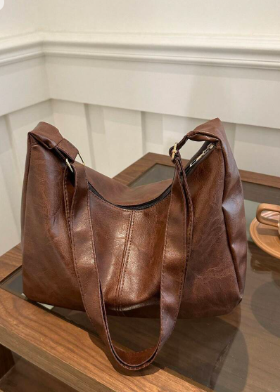 Shein Ladies Simple Solid Color Shoulder Bag +
