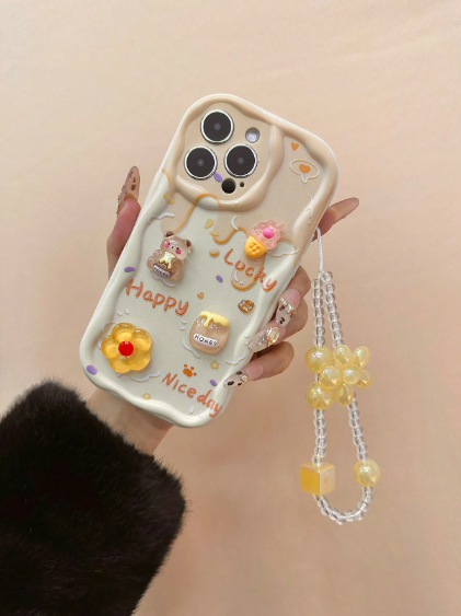 Cartoon & Floral Chain Ombre Cream Wavy Print Protective Phone Case>