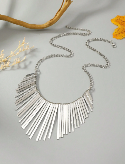 Shein Women's Fashionable Long Floral Metallic Tassel Punk Necklace