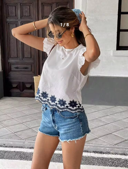 Shein White Floral Embroidered Faux Linen Crop Top, M -.