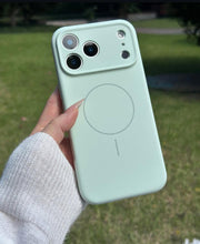 1pc Matte Liquid Silicone Minimalist Magnetic Case>