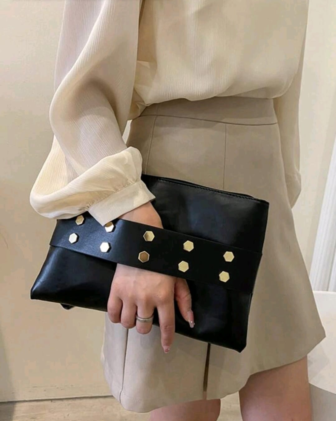 Shein Women's Vintage Clutch Bag, Fashion Solid Color Rivet Clutch >