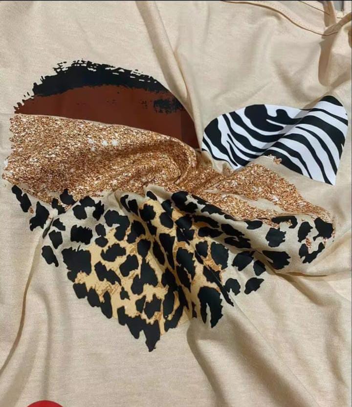 Shein Plus Size Women Heart Print Casual Sleeveless Long Sleeve T-Shirt, 4XL -.