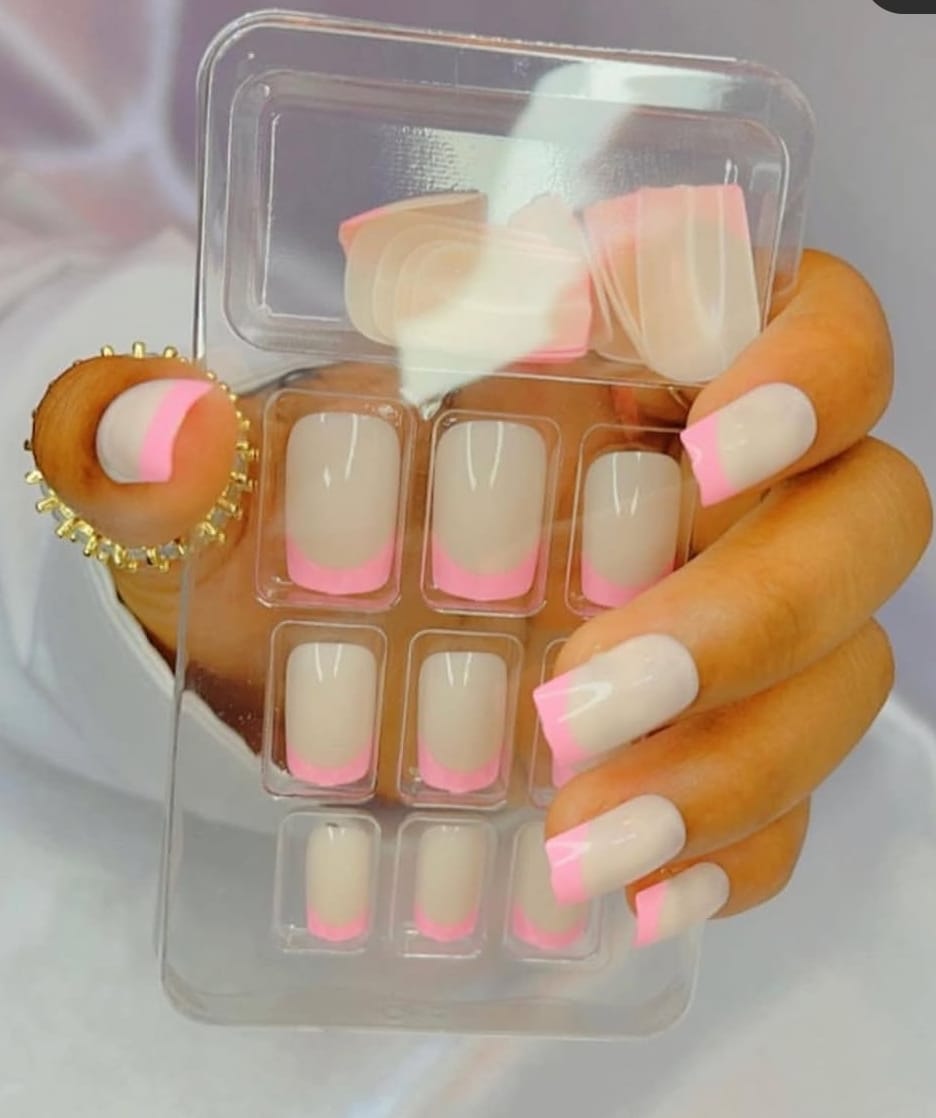 Shein 24Pcs Short Square Glossy Fake Nails With Hot Pink French Tips-.