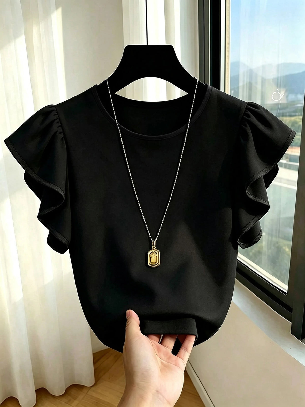 Women's Contrast Color Trim Puff Sleeve T-Shirt