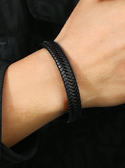 1pc Men's Woven Leather Bracelet, Minimalist Business Style, Matte Magnetic Clasp Fabric Strap