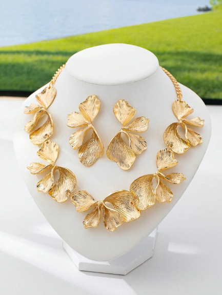 Shein Women's Vintage Metal Leaf Petal Decorative Necklace & Earrings