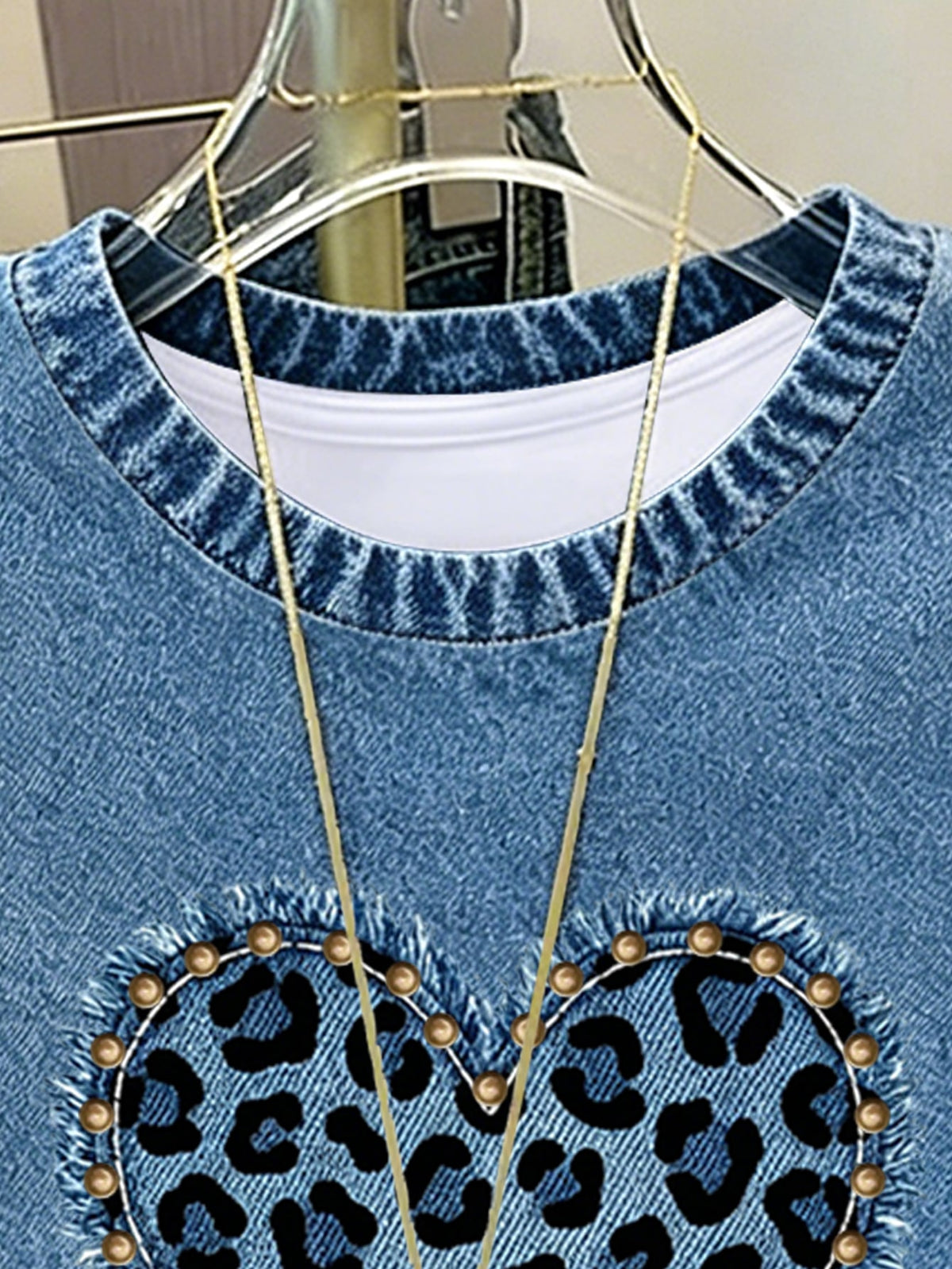 Women's Leopard Heart Print Short Sleeve Crew Neck T-Shirt
