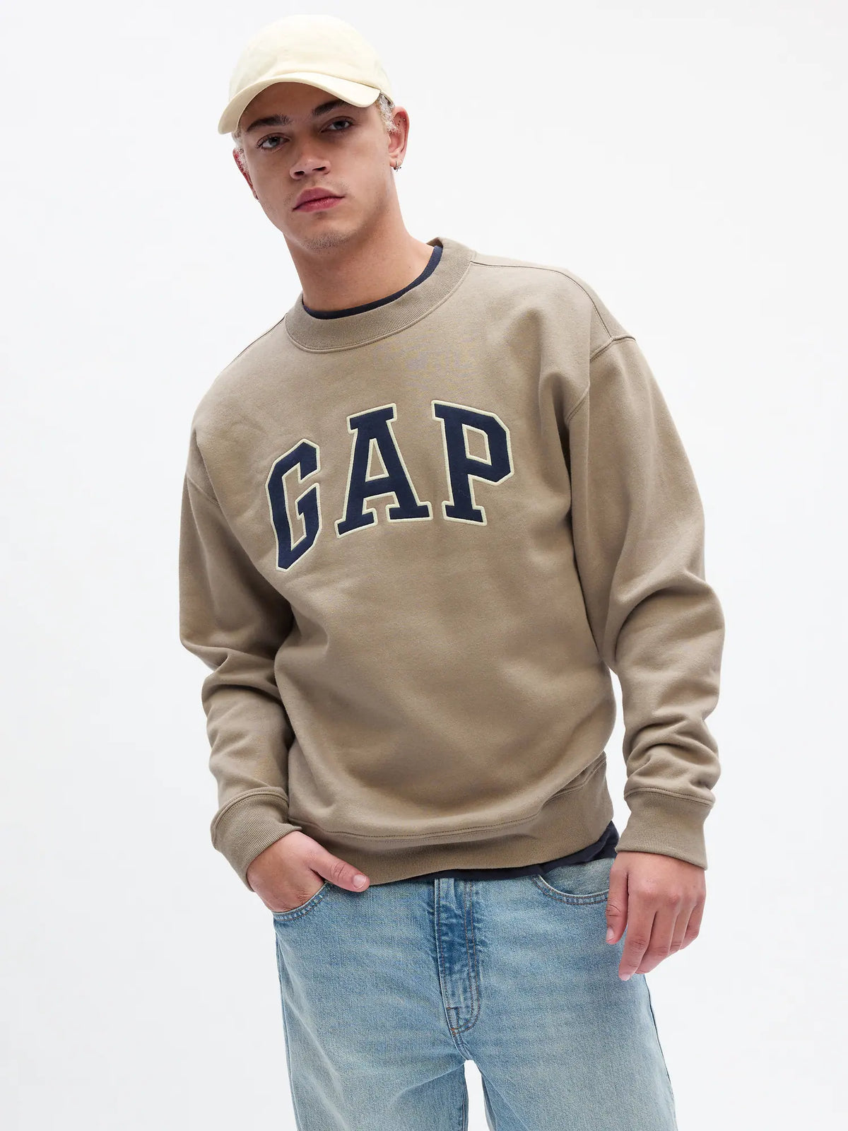Gap Logo Sweatshirt, M