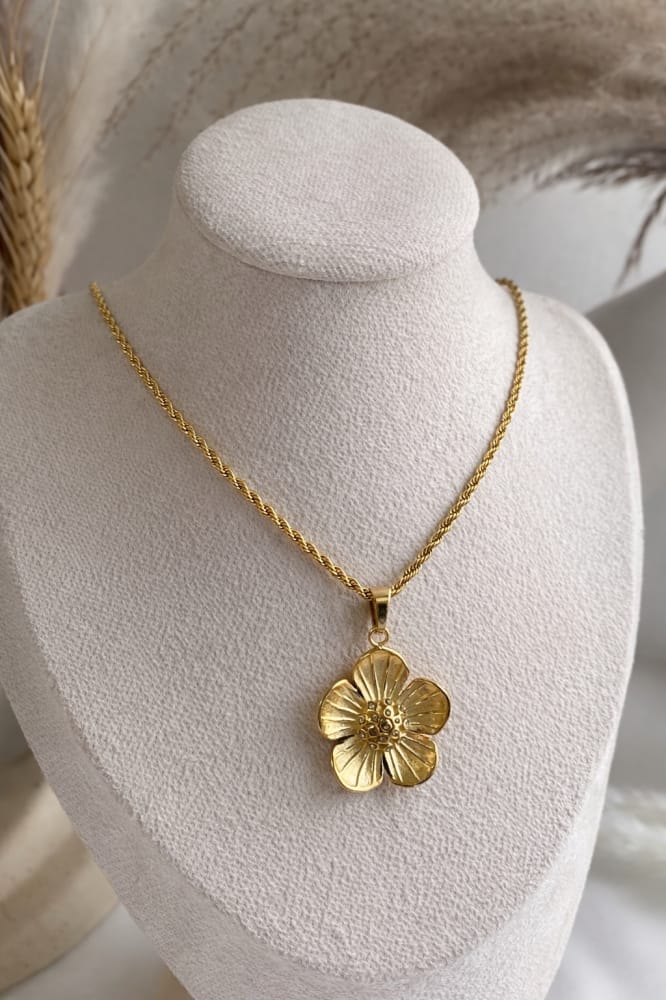 Shein Blossom Necklace >