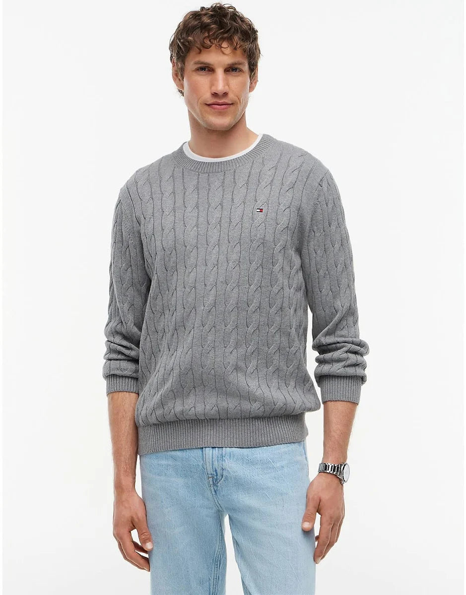 Tommy Cable Knit Crewneck Sweater, L -.
