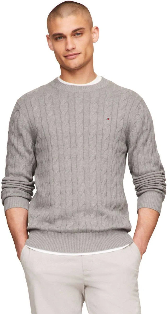 Tommy Cable Knit Crewneck Sweater, L -.