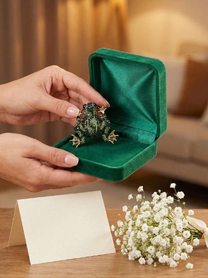 Shein Fashionable Rhinestone Frog Brooch Classic Animal Pin >
