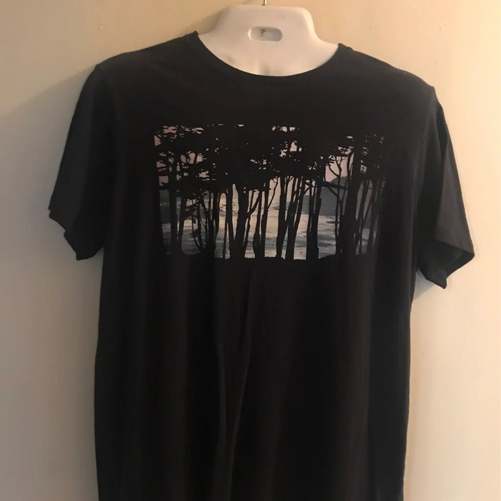 Old Navy T-Shirt For Men, L - Hatolna Shop